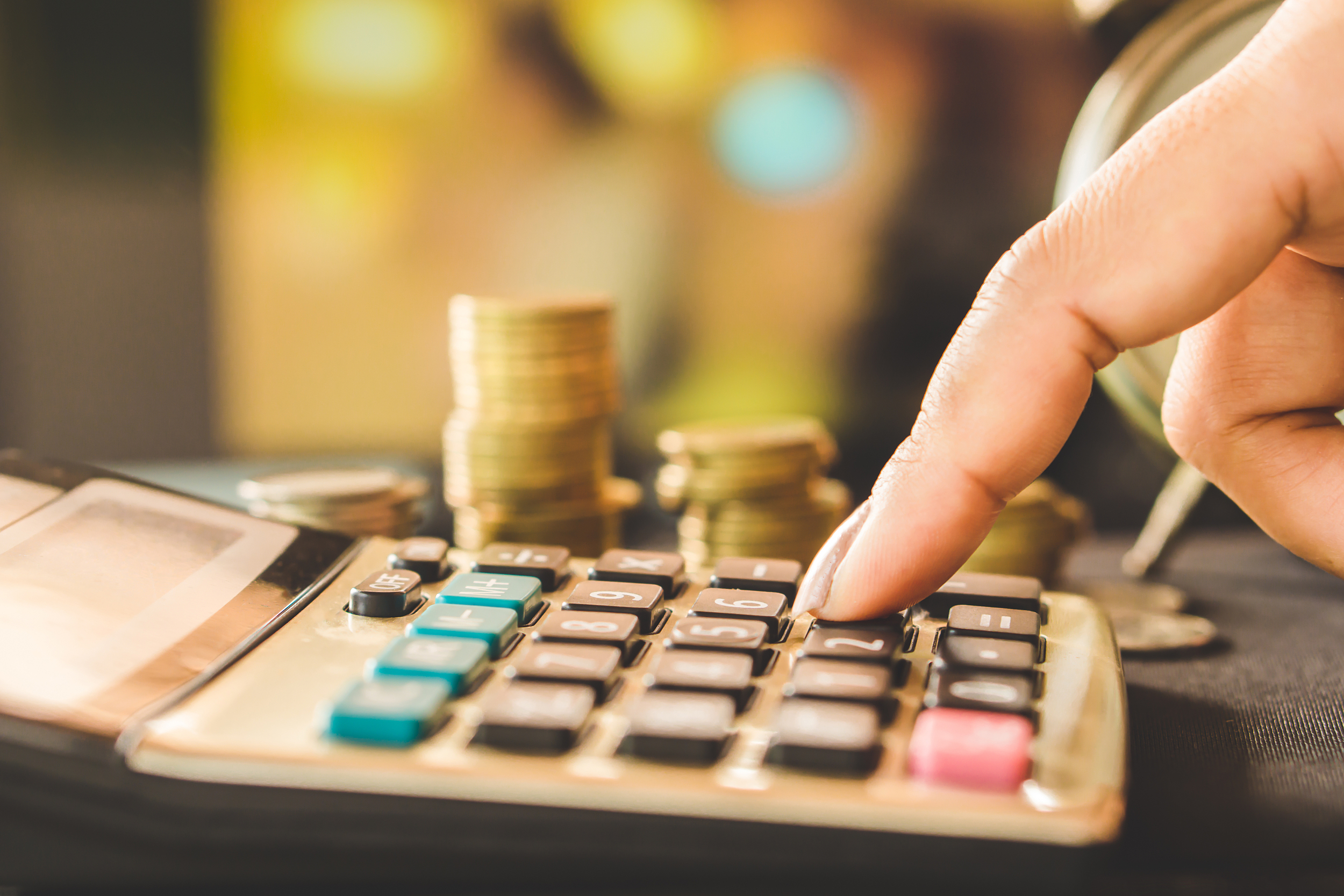 配资头条可盈app:网贷用来炒股会怎么样-中国十大科技大亨缩水5100亿元，慈善捐赠反创纪录