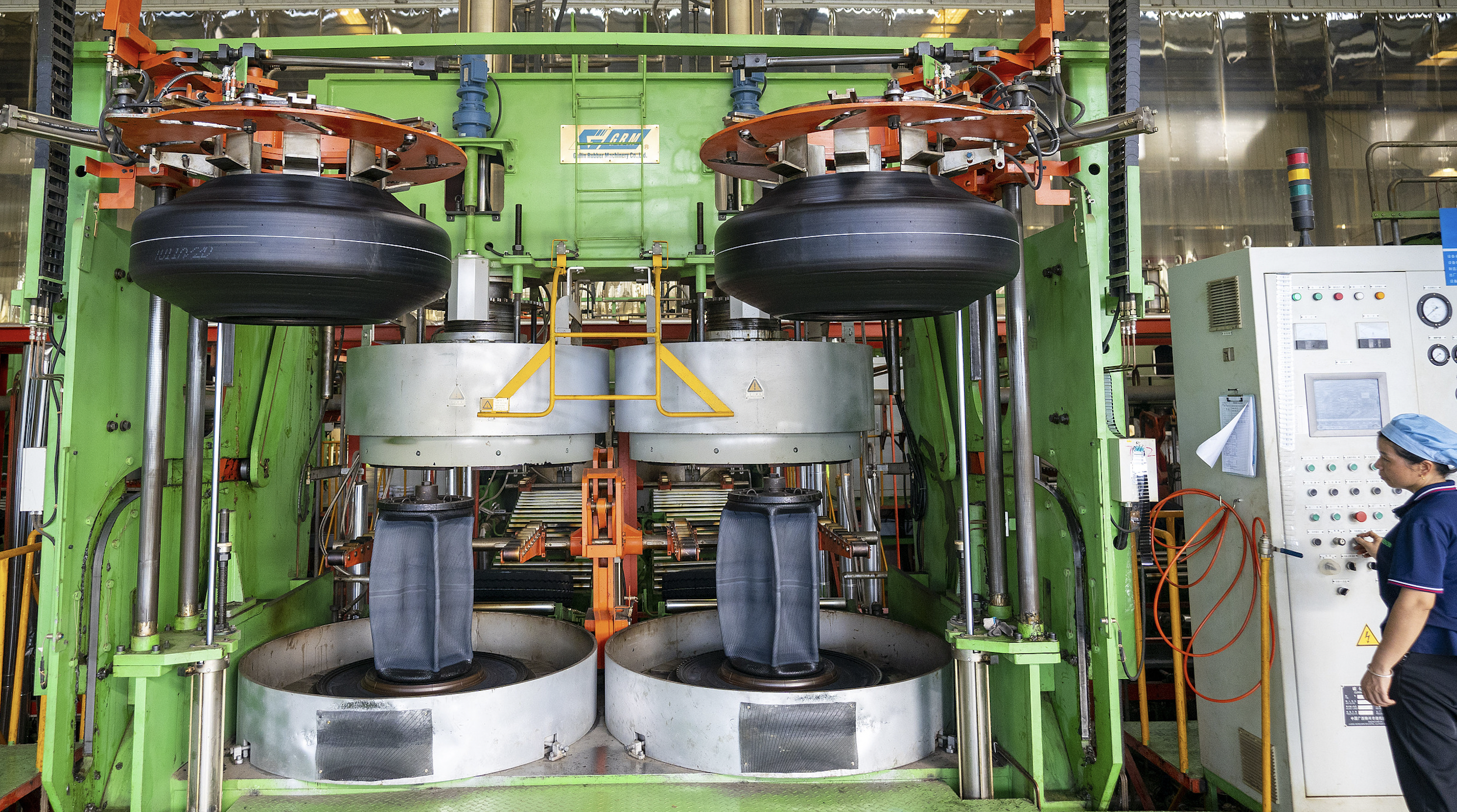 财经:四川期货配资-帮助外贸企业拓内销，支持内外资企业参与大规模设备更新，商务部最新发声