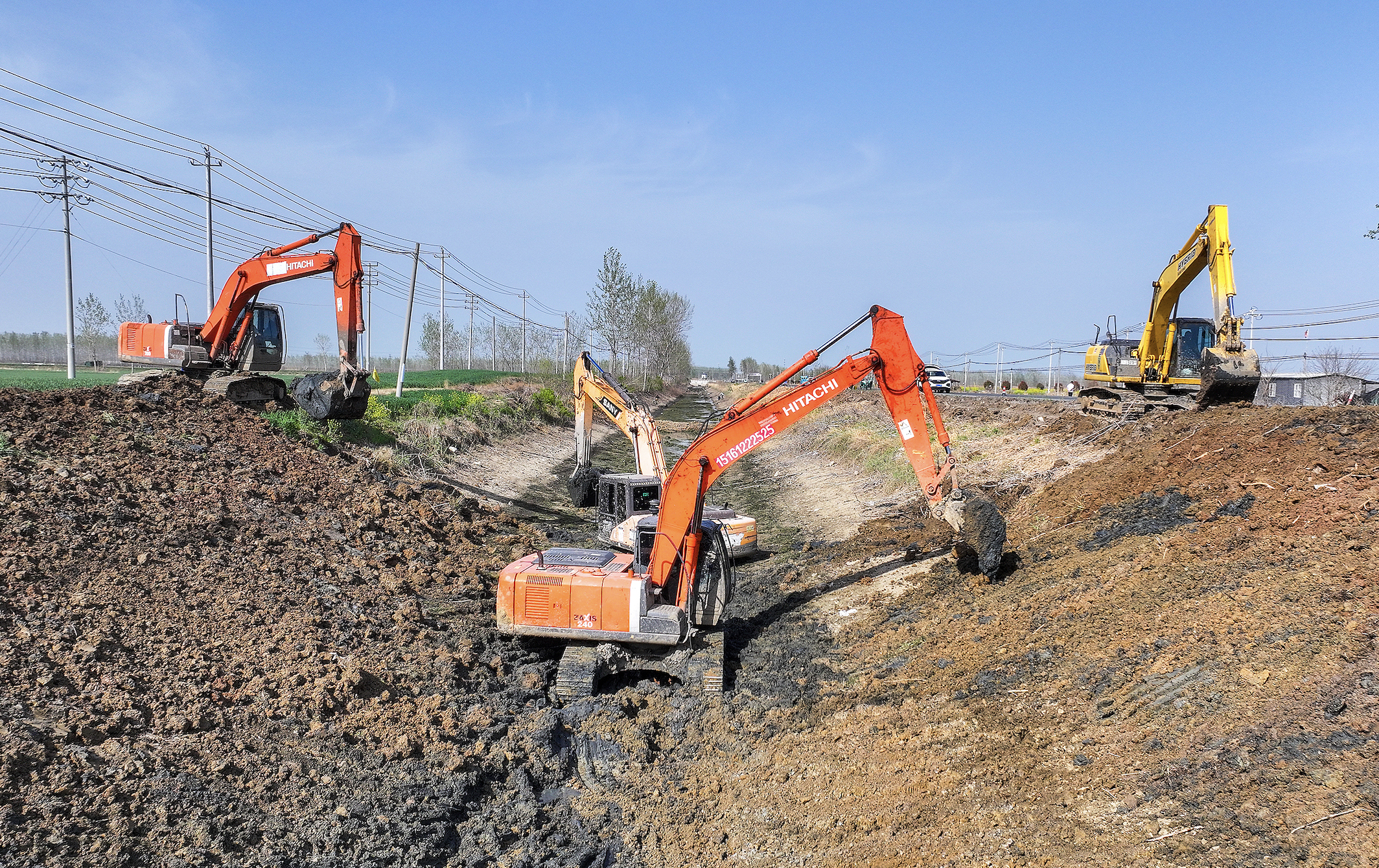 财经:查配资炒股-一季度国内销量同比增长近四成，挖掘机数据释放内需强劲信号