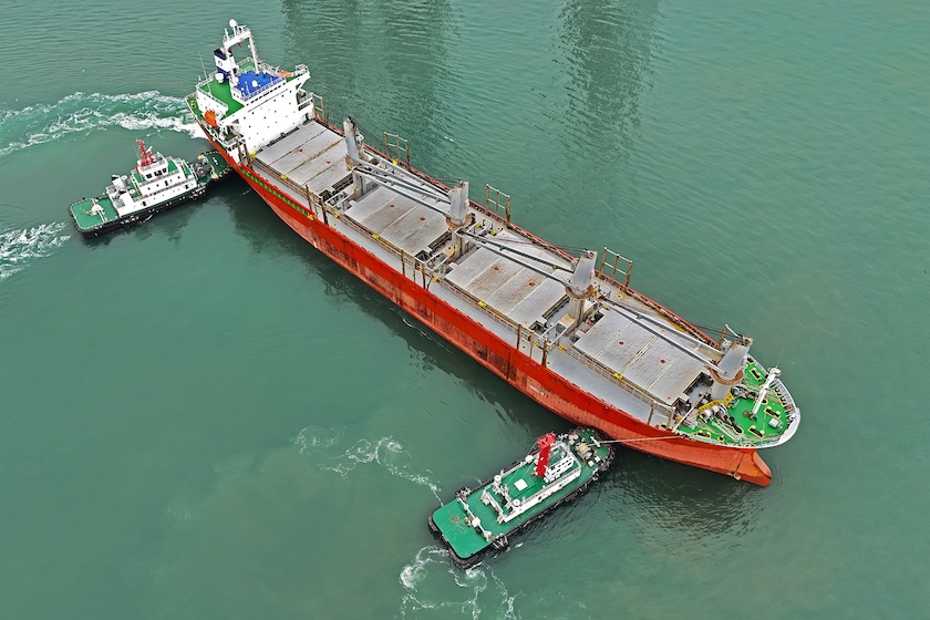 财经:什么证券公司-企业如何应对美国极端关税政策，专家提出三点建议