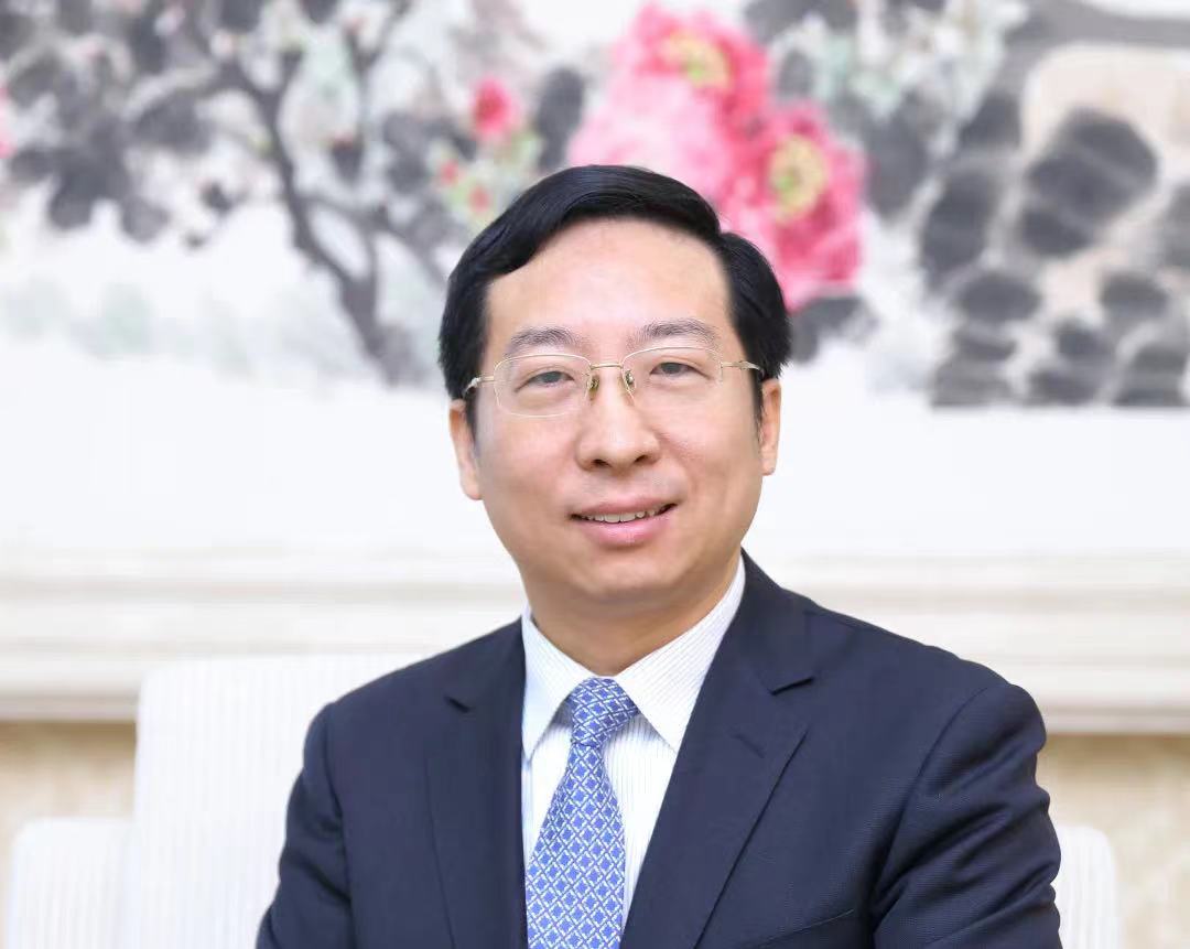 财经:摆渡配资网-金融人·事｜“磨剑”者杨书剑